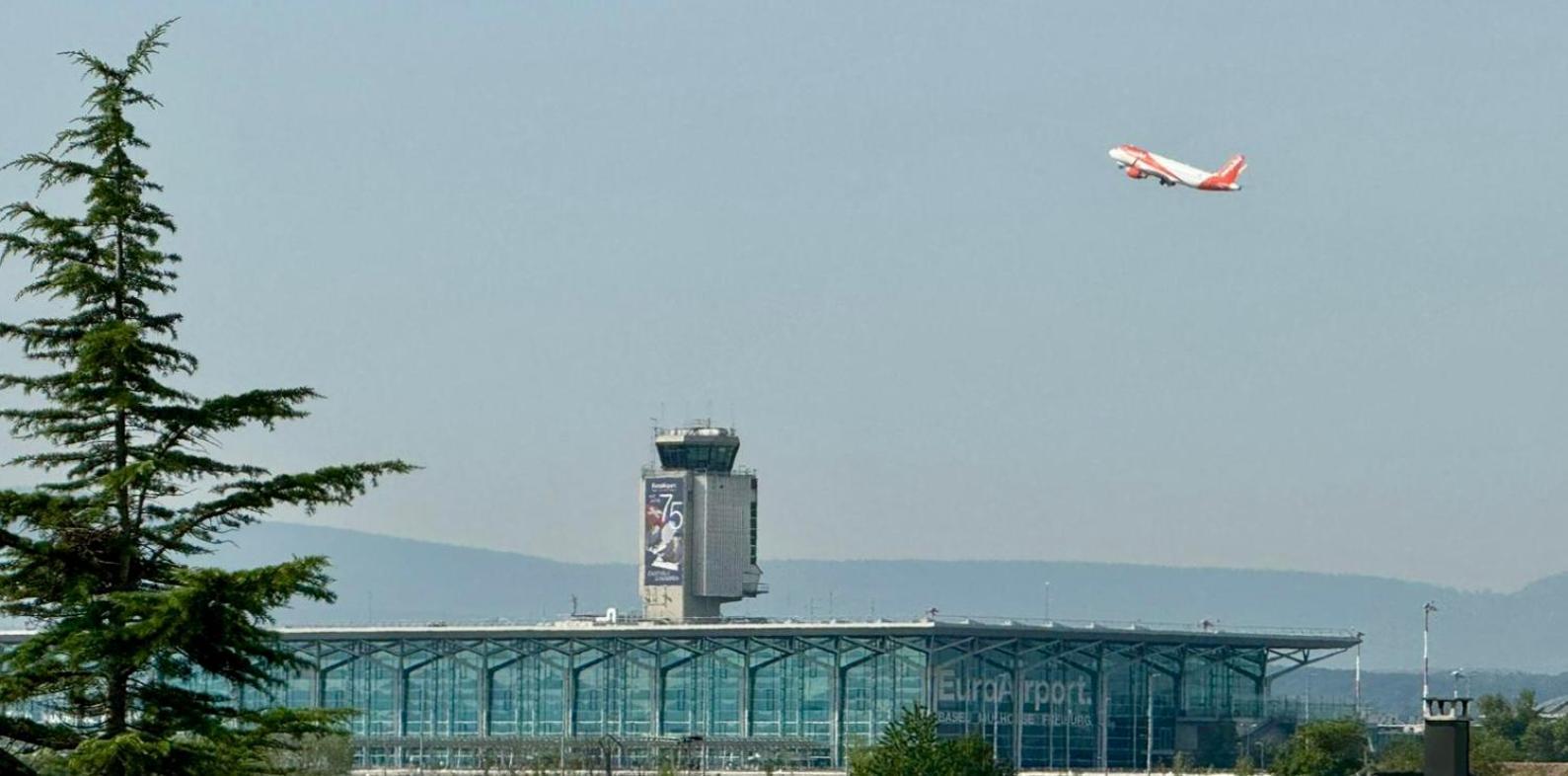 Homely Basel Airport Сен-Луї Екстер'єр фото